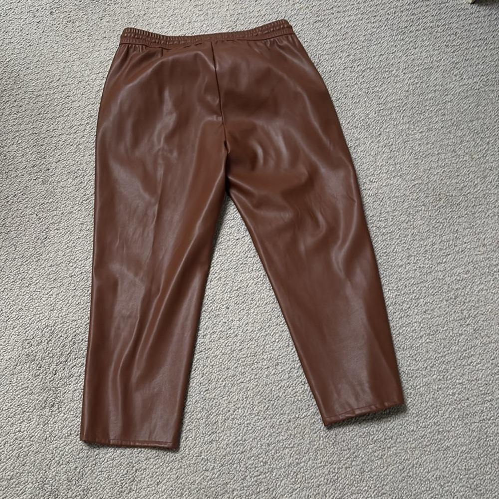 Banana Republic chestnut vegan leather cropped jogger - Picture 7 of 9